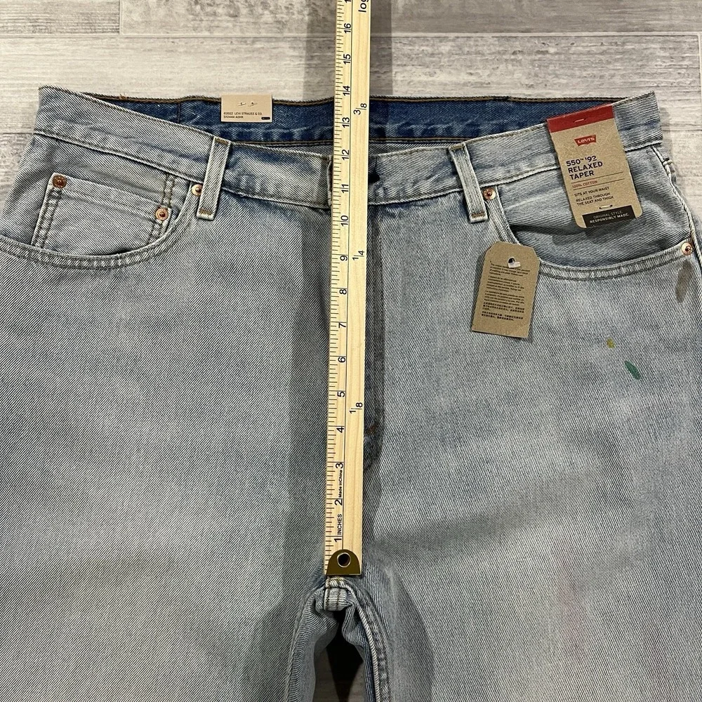 New! Levi's 550 '92 Jeans Relaxed Taper Mens 38X30 Distressed Retro Paint $79.50